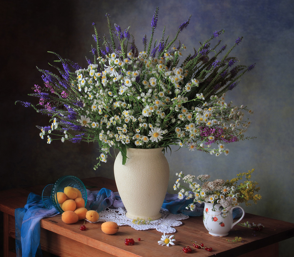 Still life with a bouquet of meadow flowers von Tatyana Skorokhod