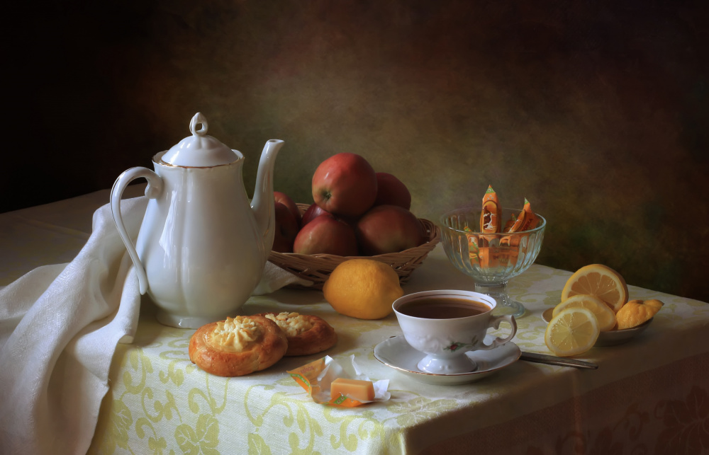 Still life with tea and sweets von Tatyana Skorokhod