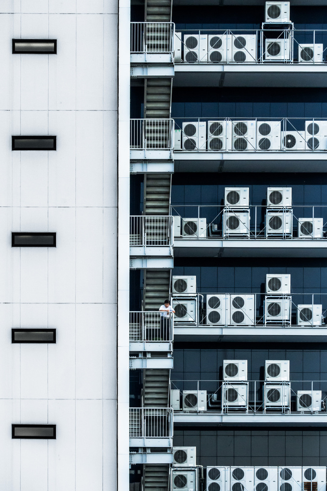 The other side of the building von Tetsuya Hashimoto