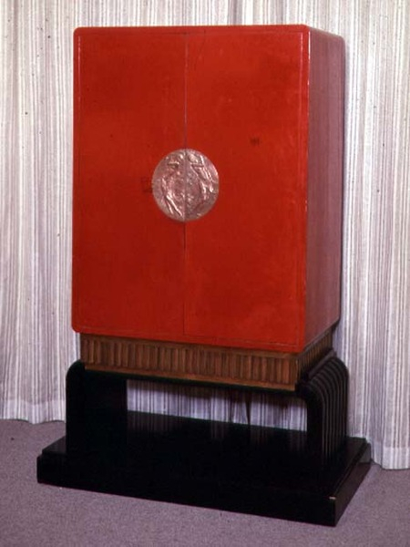 Lacquered cabinet von Thomas Smith Tait