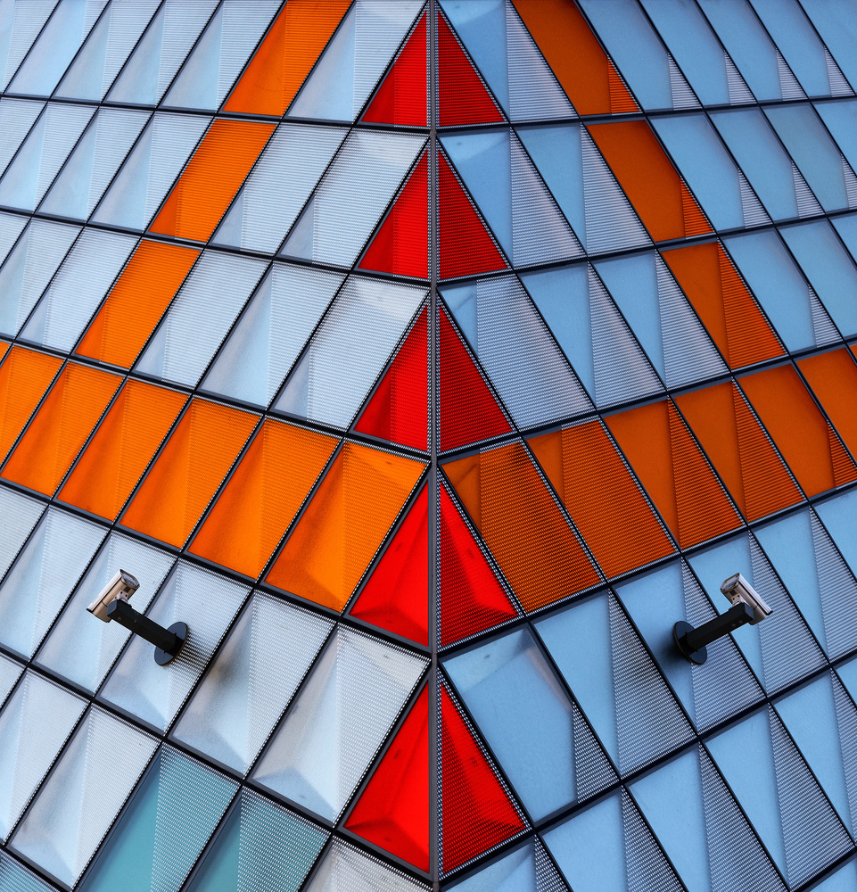 Almost symmetrical.. von Tomasz Buczkowski ( Tomush )