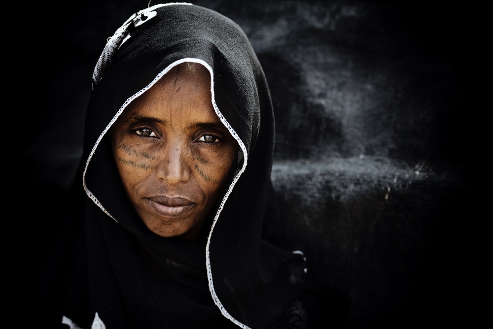 Afari woman von Trevor Cole