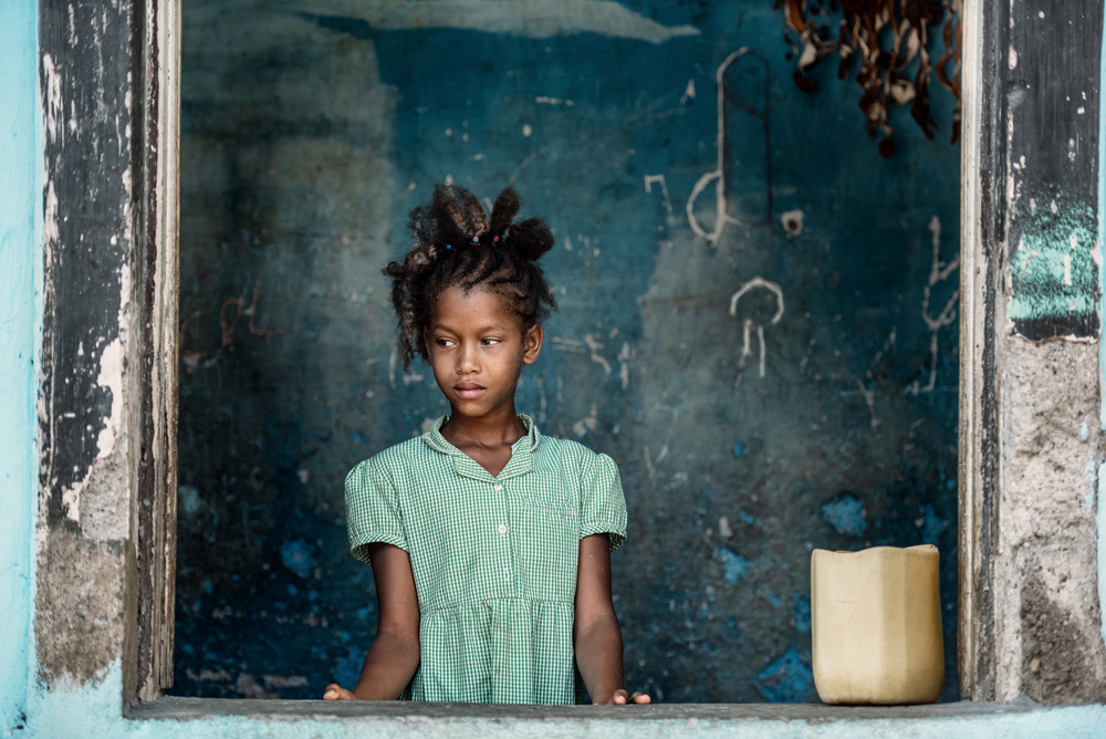 Sao Tome girl von Trevor Cole