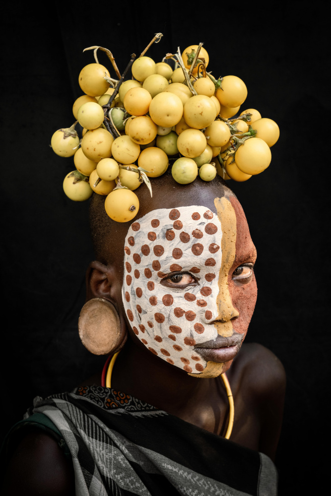 Suri artwork von Trevor Cole