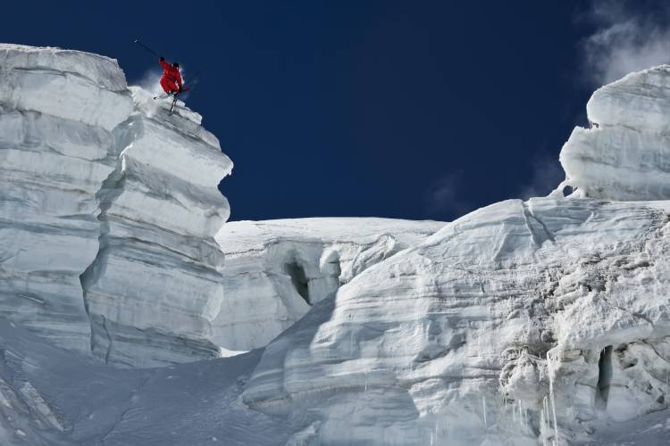 Cliff Jumping von Tristan Shu