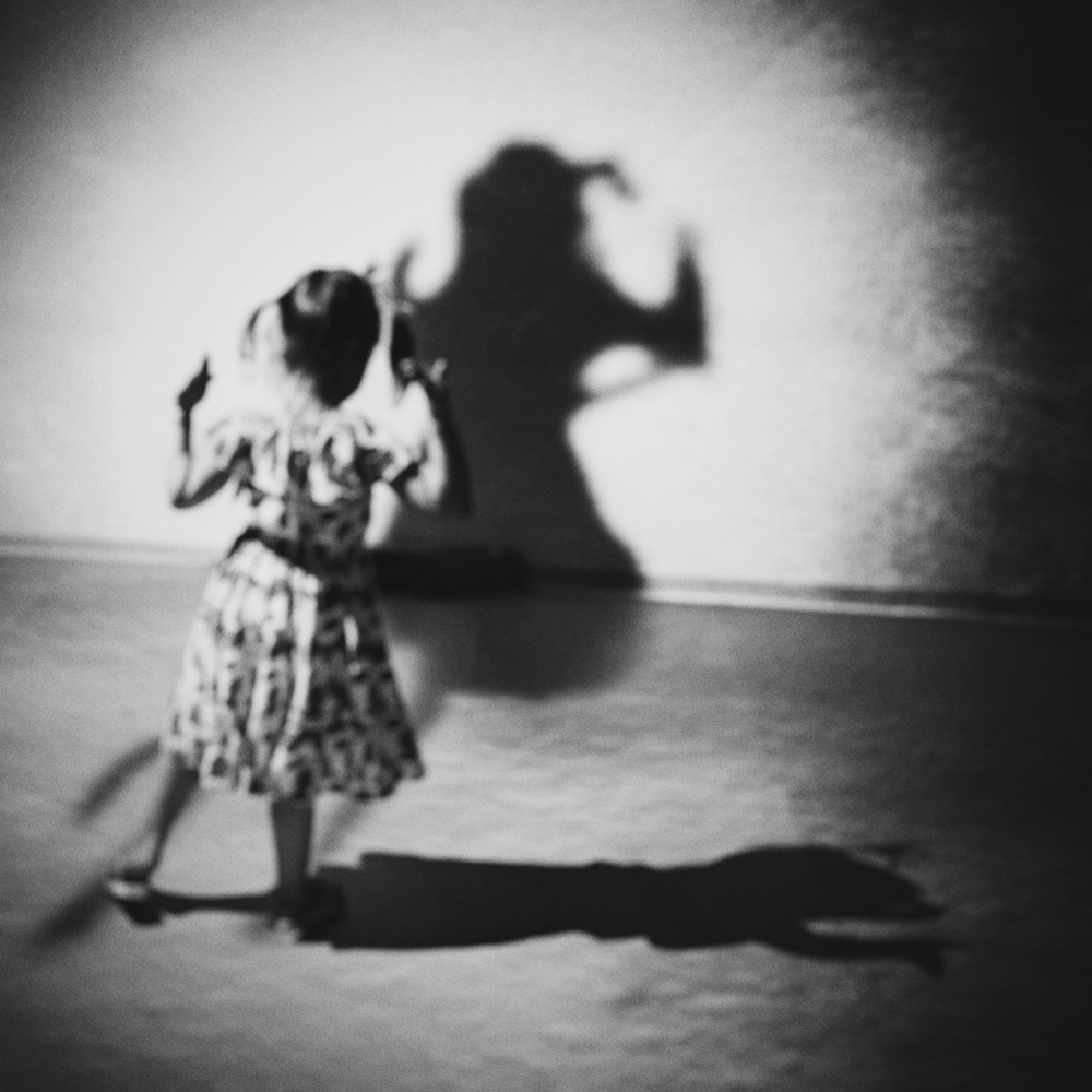 Shadow play von txules