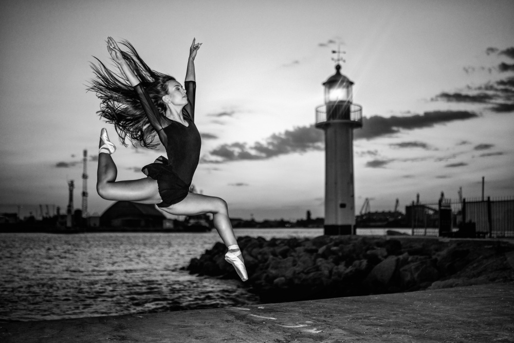 Ballerina performance III von Vasil Nanev