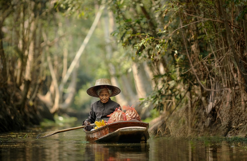 Row Back In Time von Vichaya
