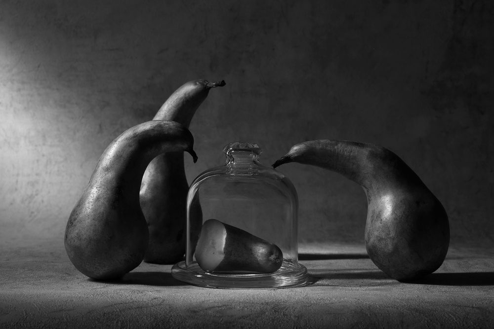 The mausoleum 2 von Victoria Glinka