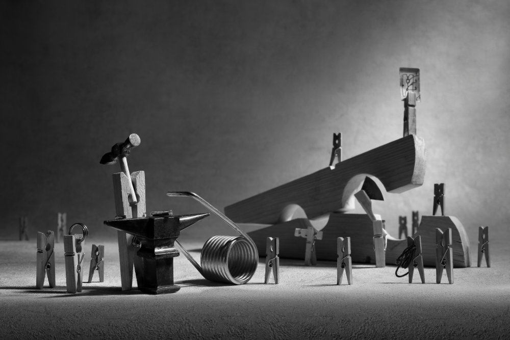 The blacksmith. Construction of the monument von Victoria Glinka