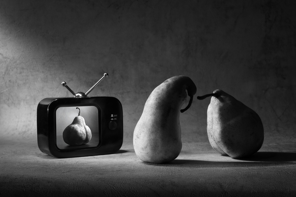 What on Earth are you watching?! von Victoria Glinka