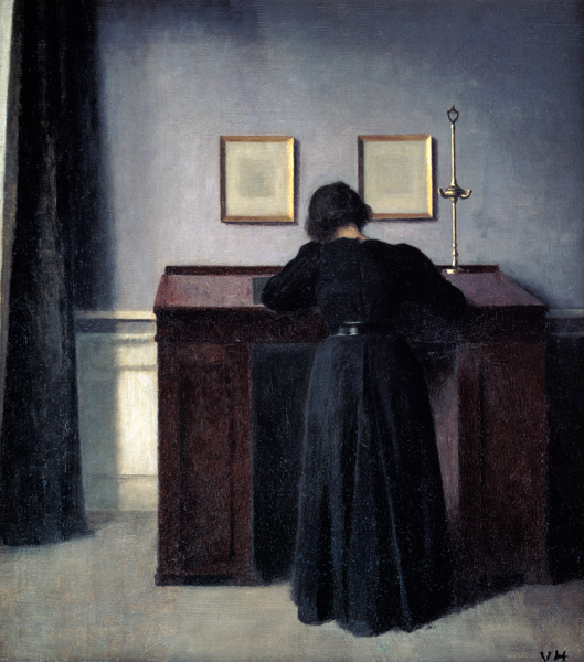 Frau, an einem Stehpult schreibend. von Vilhelm Hammershoi