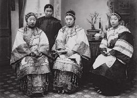 Chinese Women, c.1880 (albumen print) 