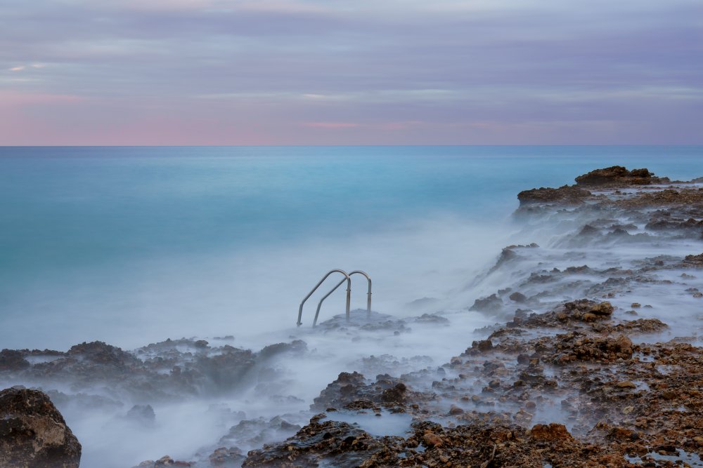 untitledl von Xavi Flores