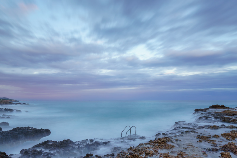 untitledl von Xavi Flores