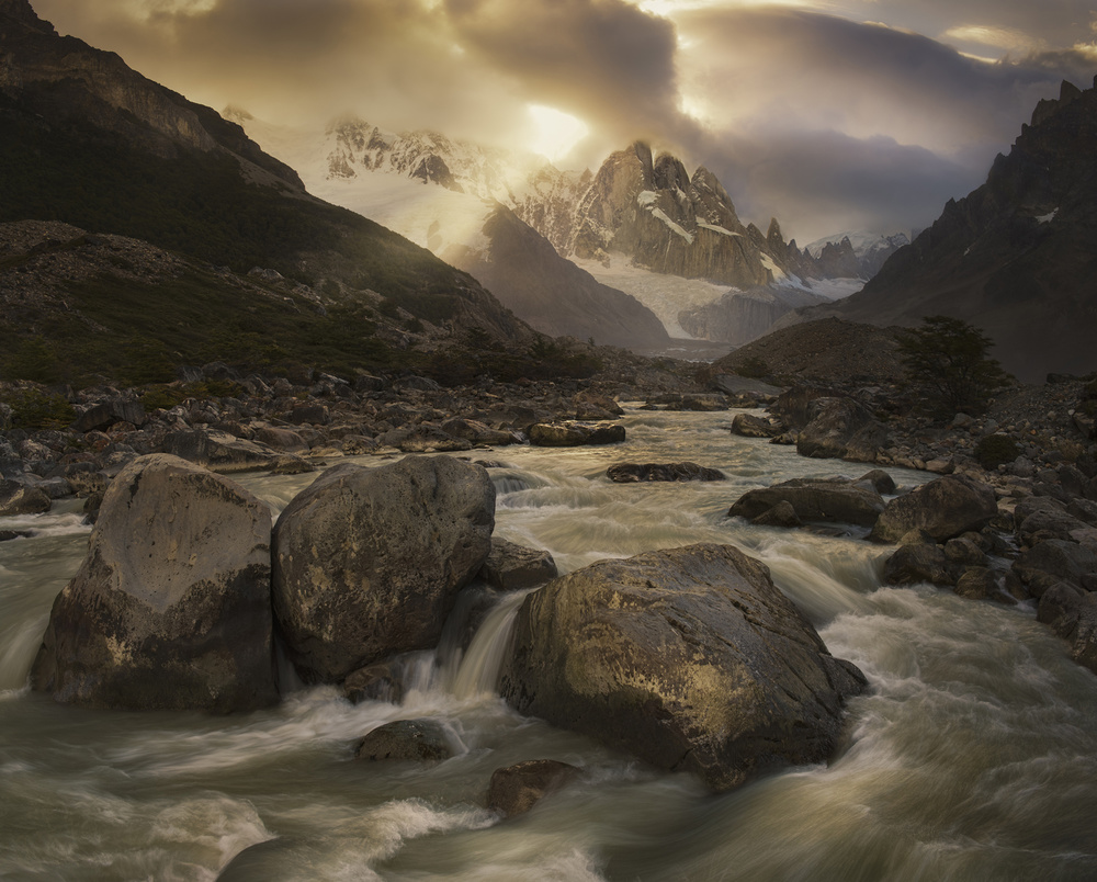 Mountain Light von Yan Zhang