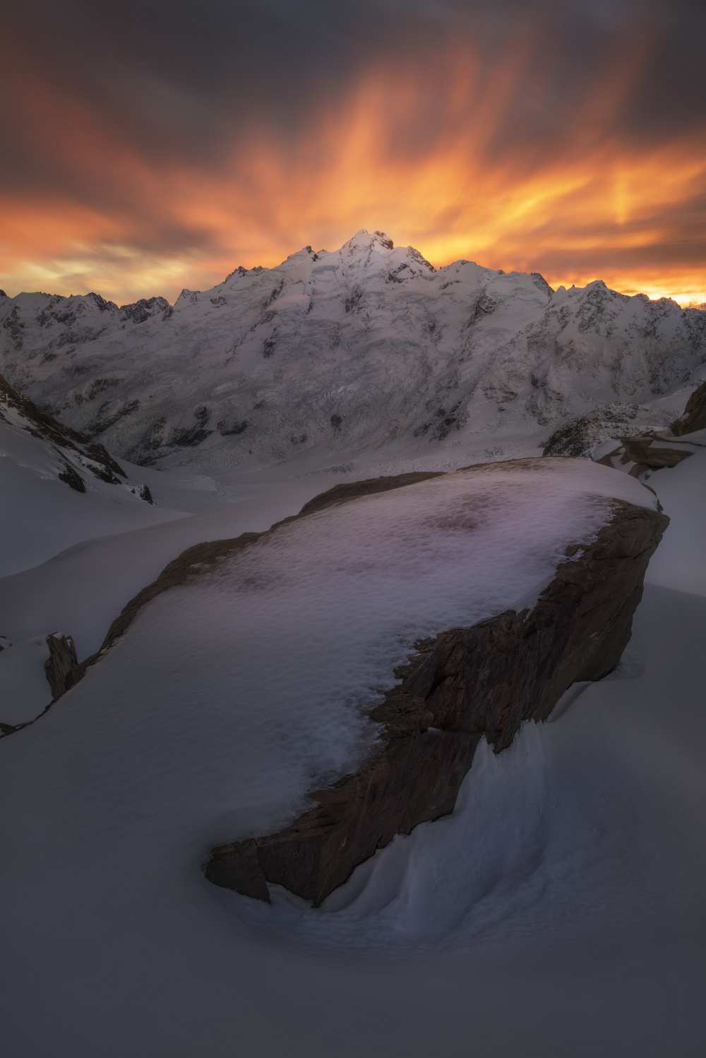 The Minarets von Yan Zhang