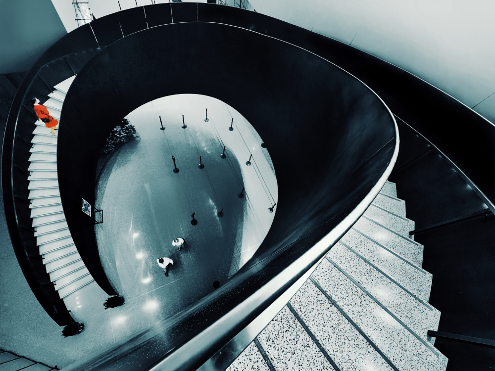 On Stairs 2 von Yan Zhao