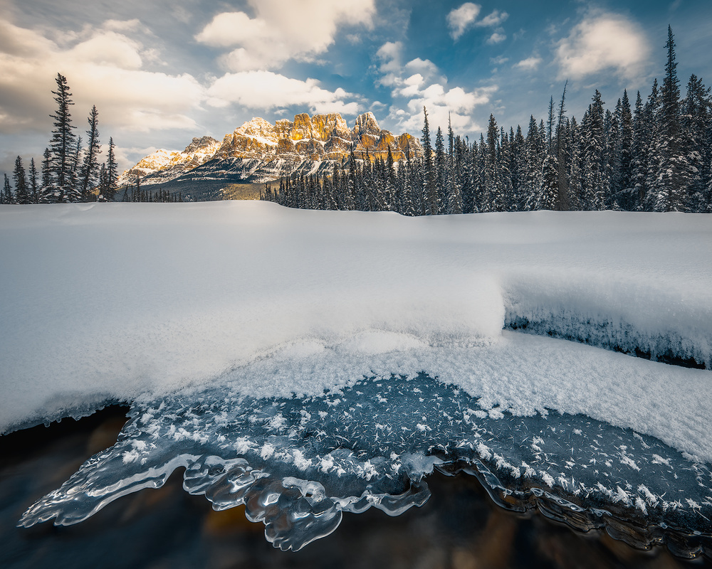 castle mountains von Yimei Sun