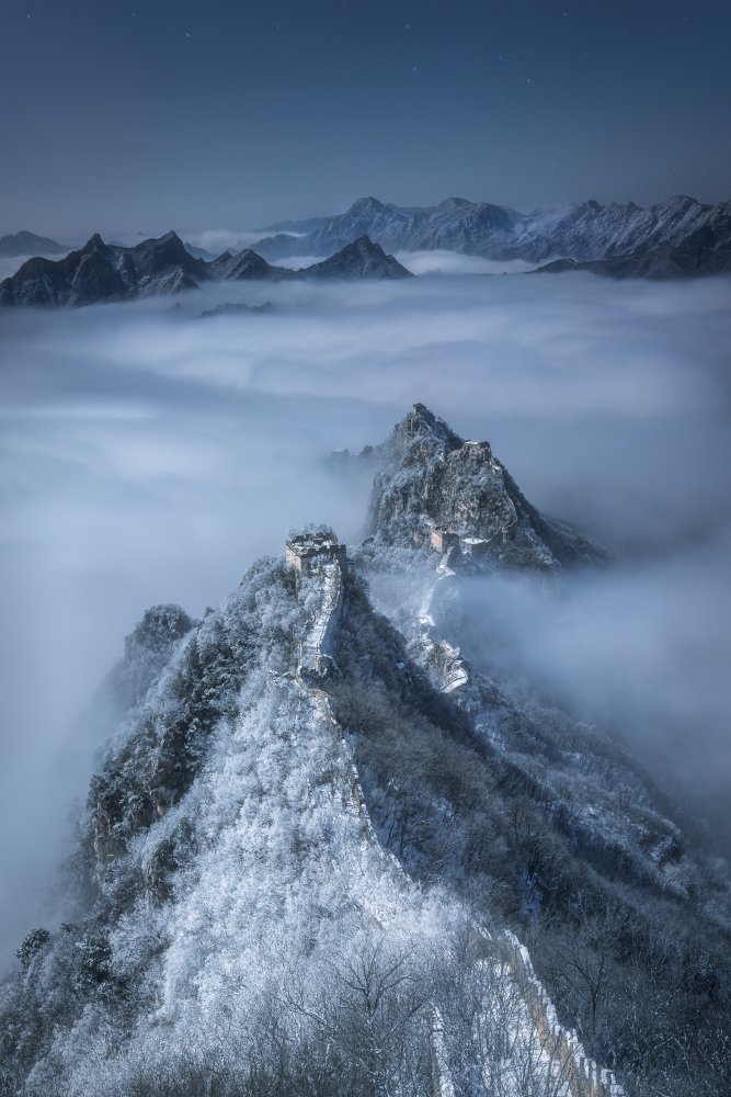 Jian Kou Great Wall in the clouds von Yuan Cui